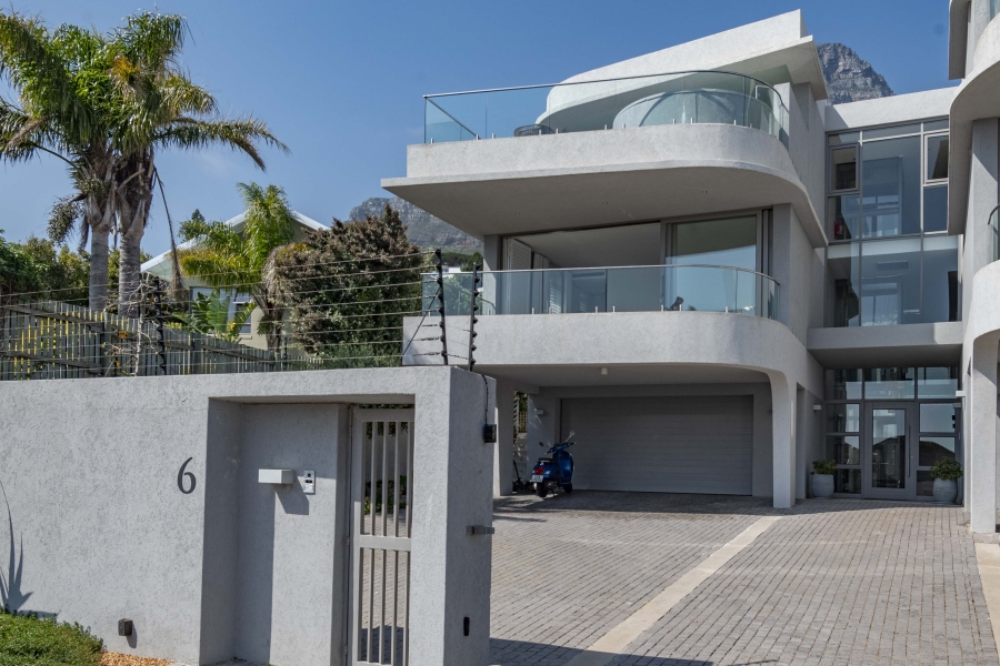 To Let 4 Bedroom Property for Rent in Camps Bay Western Cape